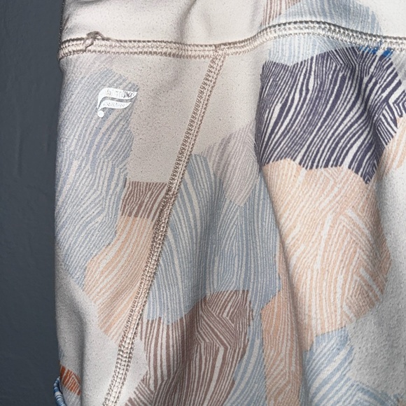 Fabletics On-The-Go PowerHold High Waisted Leggings - Picture 8 of 10